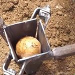Приспособления для посадки картофеля своими руками