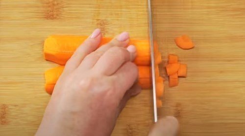 Нарезка моркови кружочками
