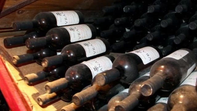 Виноград вранац — История алкоголя
