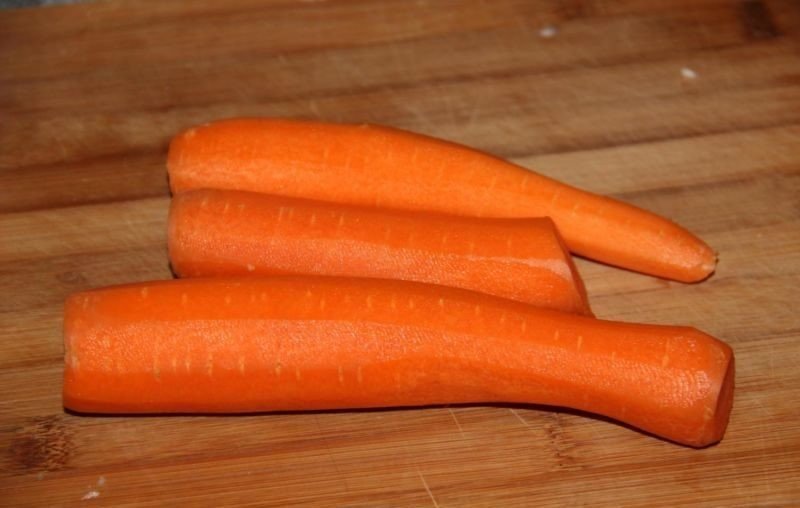 Морковка очищенная